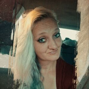 Meet your Posher, Genelle